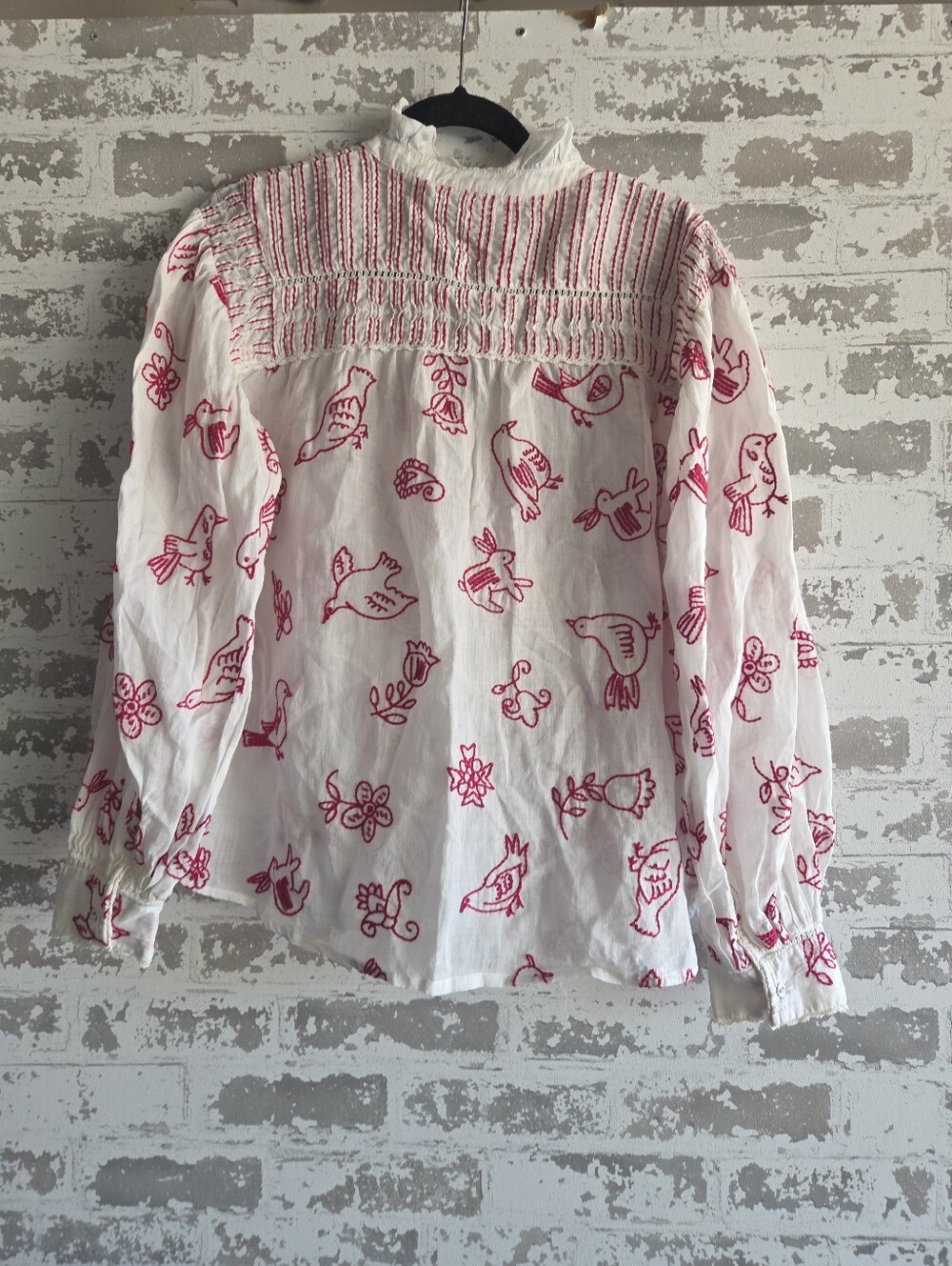 Sundance Ramie Embroidered Bird Blouse Medium White Pink Boho Cottagecore - Picture 2 of 9